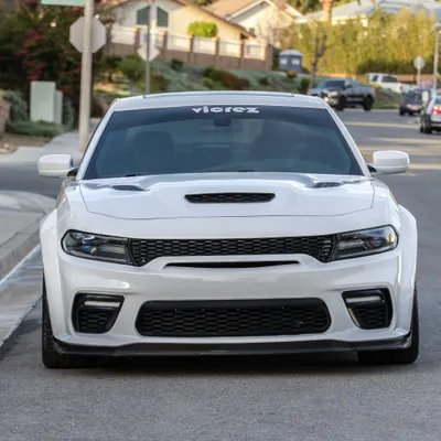Luis Villacrez's 2021 Dodge Charger — photo 2